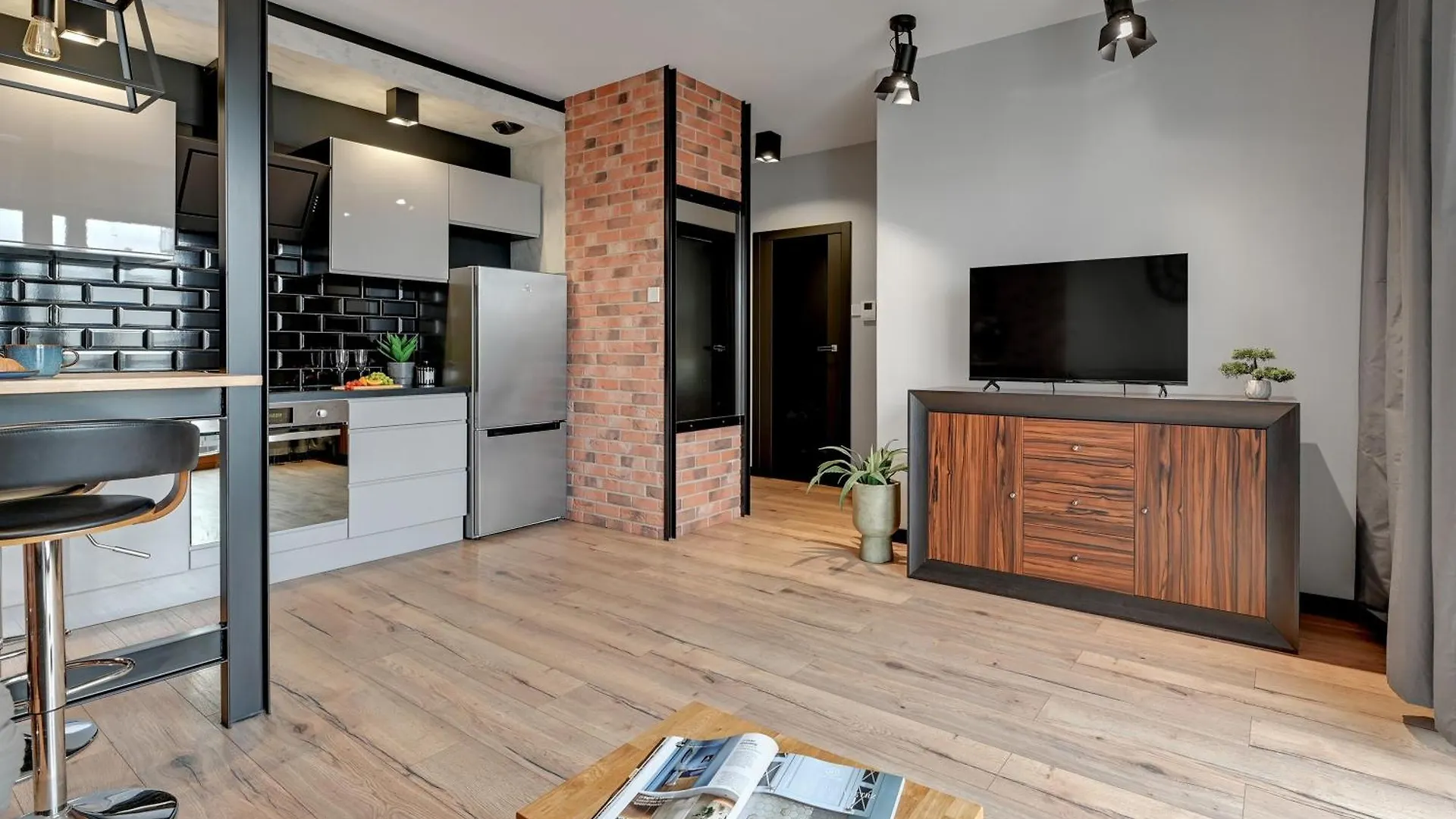 Zajezdnia Wrzeszcz Near Sea & Beach By Downtown Apartments